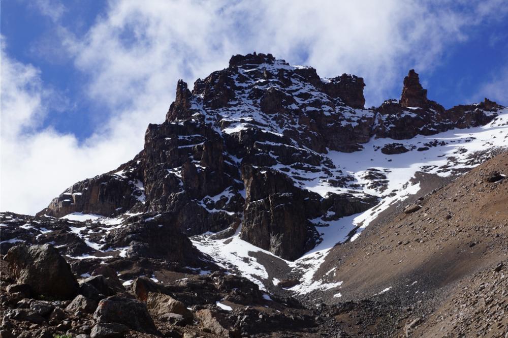 Ascension du mont Kenya : guide complet
